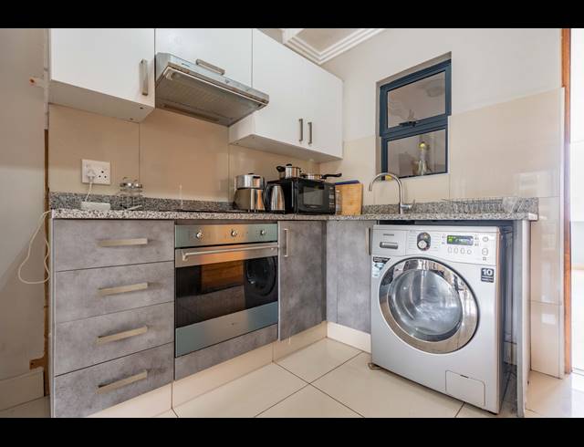 2 BEDROOM APARTMENT TO LET IN UMHLANGA RIDGE